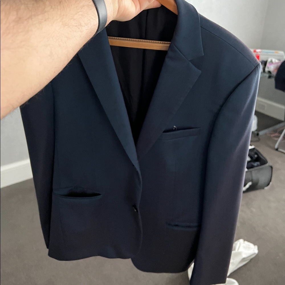 Z Zegna suit jacket 

Original price 2,495

Size 50